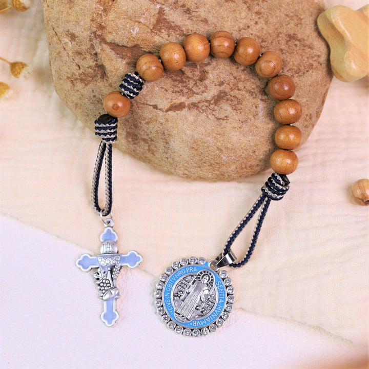 Jesus Hominum Salvator: Olive Wood One Decade Rosary - image 3