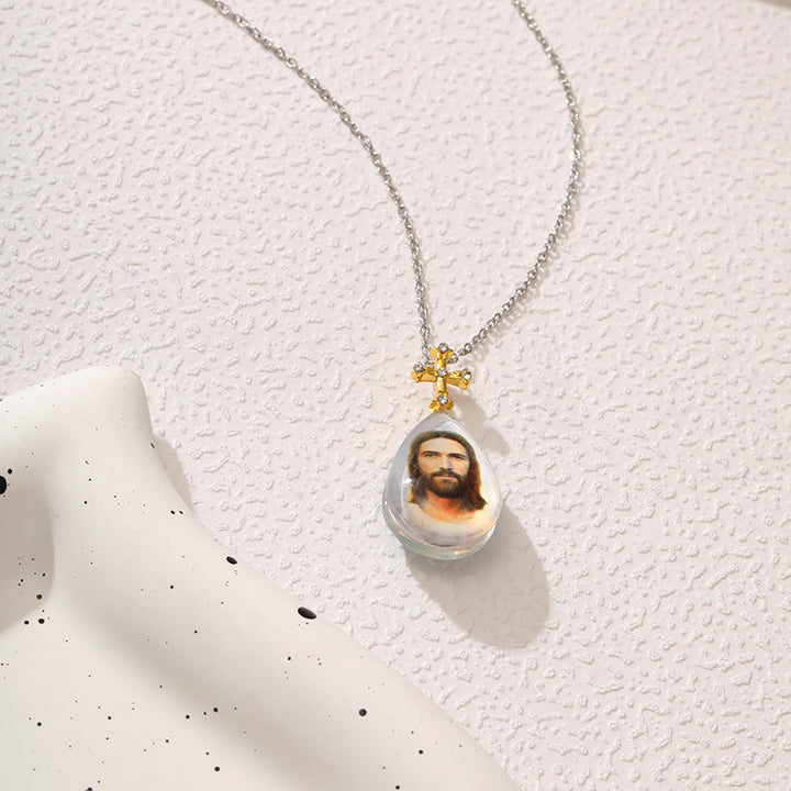 Christianartworkshop Simple Fashion Style Crystal Jesus Series Pendant Necklace - Style C - image 4