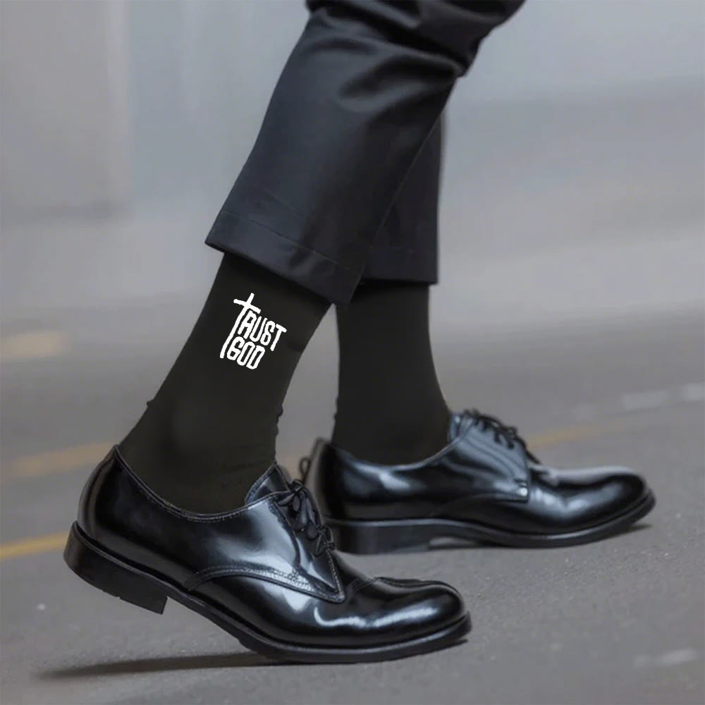 Christianartworkshop Trust God Cross-Design Faith Crew Socks: Walk Boldly with Christ - Black - Men (EU 40-44/US 7.5-11) - image 1