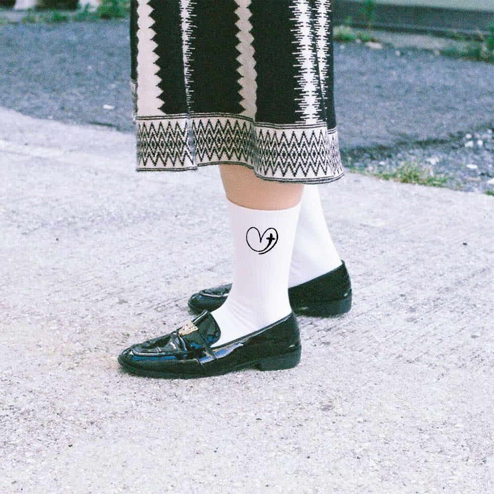 Christianartworkshop Faith-Inspired Heart & Cross Socks: A Gentle Reminder of God's Love - White - Women (EU 36-39/US 8.5-9) - image 1