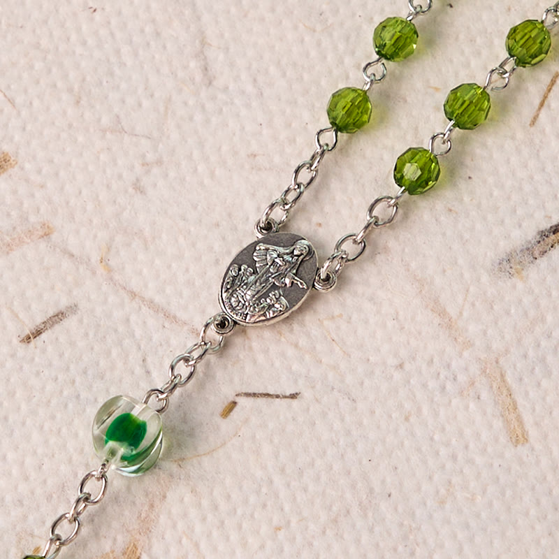 Christianartworkshop Assumption of Virgin Mary & Crucifix of 6 mm Polyhedron Green Crystal Alloy Chain Rosary - image 4