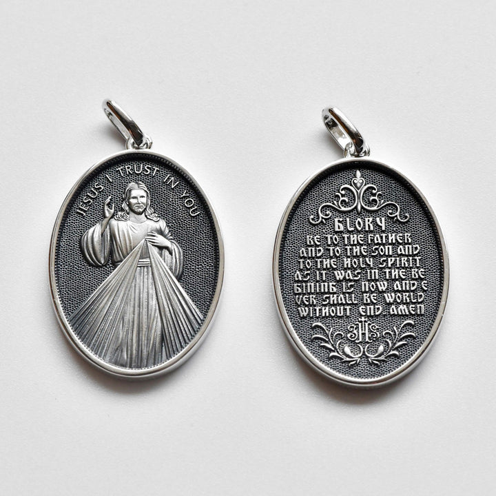 Christianartworkshop Antique Style Sterling Silver Antique Divine Mercy Jesus Oval Medal Necklace - Jesus - image 0