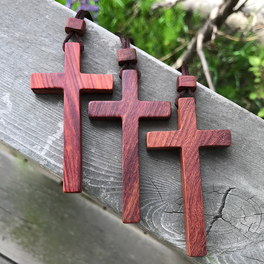 Christianartworkshop Red & Green Sandalwood Cross Necklace — Natural-Grain Symbol of Blessing - image 5