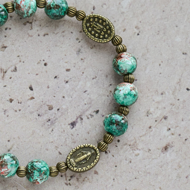 Christianartworkshop Vintage Red Green Glass Bracelet with Miraculous Medal: Faith & Grace Reminder for Daily Wear - image 6