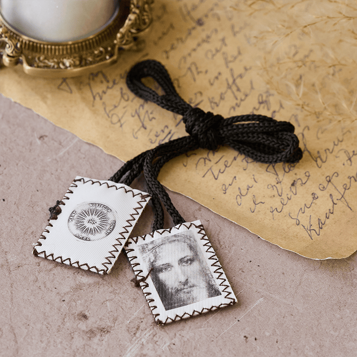 Christianartworkshop Jesus' Holy Face and Sacred Emblem of Mercy Scapular - image 4