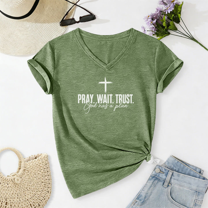 Christianartworkshop Pray Wait Trust God Has A Plan Cross Print Casual V-neck T-shirt - Olive Green - 2XL - image 6