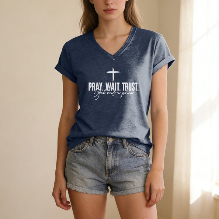 Christianartworkshop Pray Wait Trust God Has A Plan Cross Print Casual V-neck T-shirt - image 19
