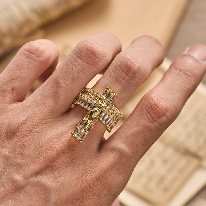 Christianartworkshop Compact Sculpted Crucifix Ring: Timeless Emblem of Unshakable Sacred Faith - image 3