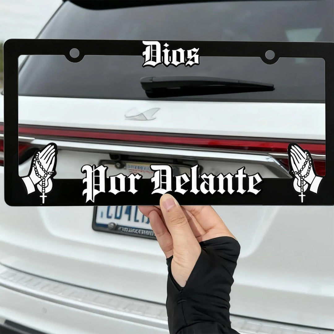 Christianartworkshop Dios Por Delante License Plate Frame with Praying Hands: Token Of Peaceful Daily Spiritual Serenity - image 2