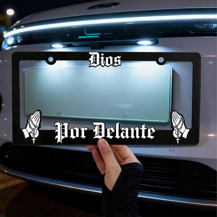 Christianartworkshop Dios Por Delante License Plate Frame with Praying Hands: Token Of Peaceful Daily Spiritual Serenity - image 3